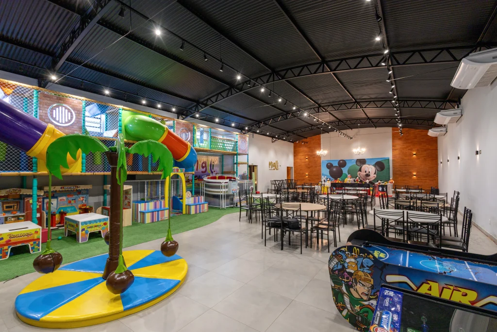 Reforma, ampliação e adequação de barracão para salão de festas em Dourado - SP