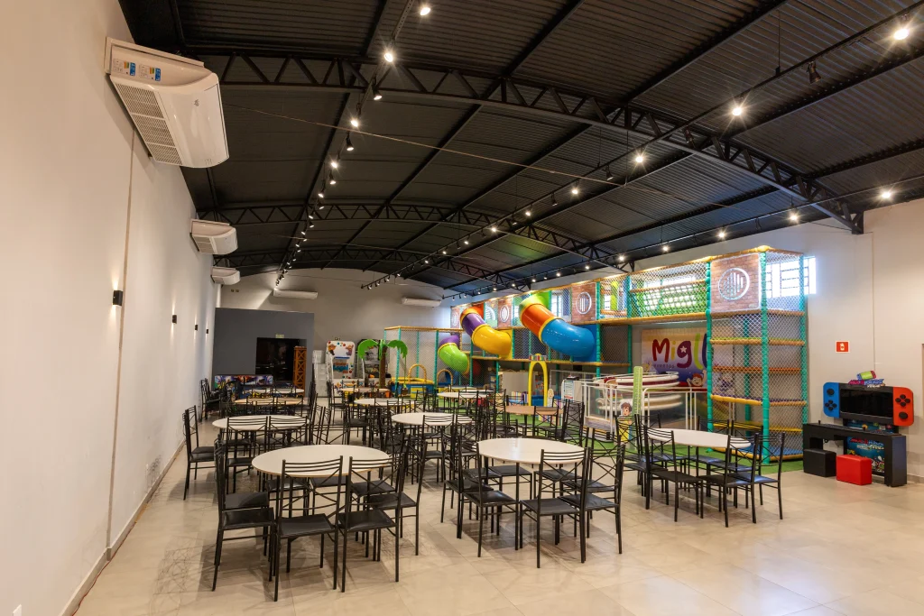 Reforma, ampliação e adequação de barracão para salão de festas em Dourado - SP