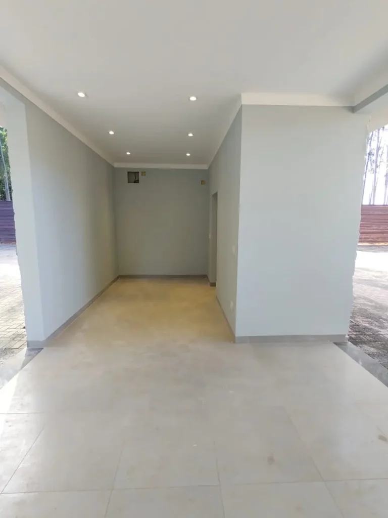 Obra da portaria do Santa Clara Eco Resort